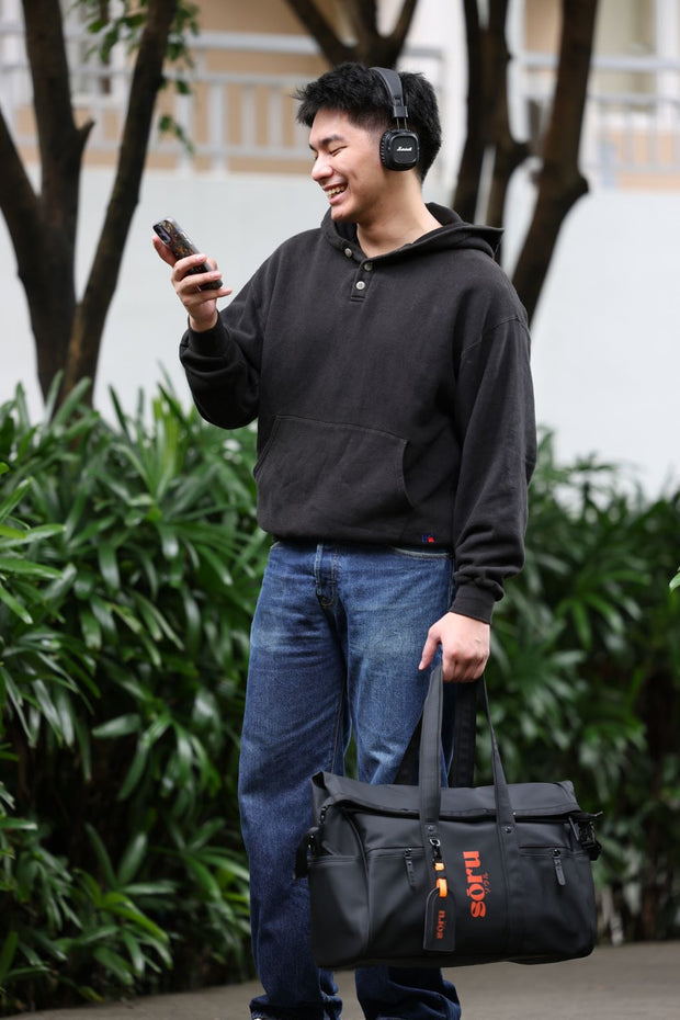 <p>STORY</p><h2>Keep up with real life.</h2>