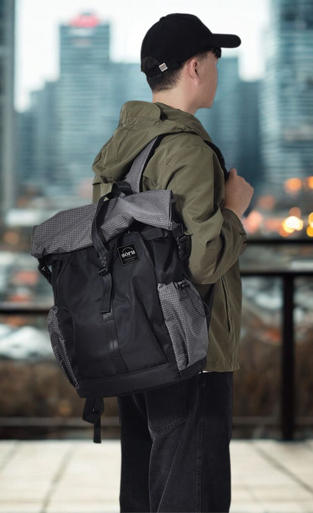 <h3><em>Functional</em> Minimalist  </h3>